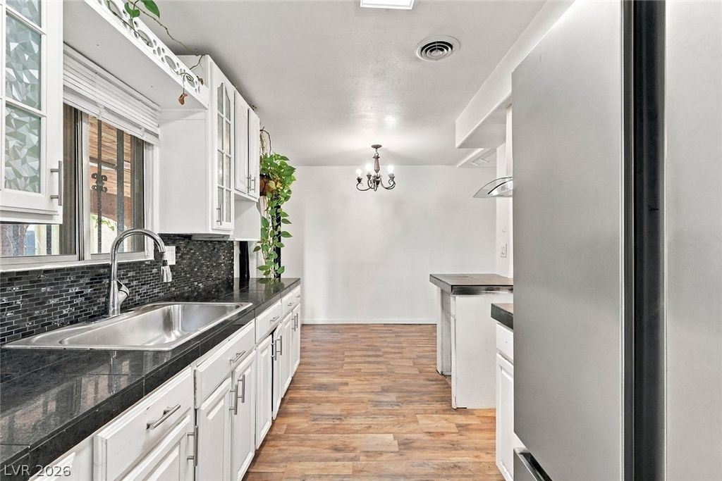 2828 Willoughby Avenue, Las Vegas, NV 89101