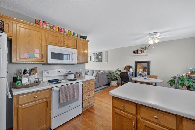 742 Baylee Place SW, Pine Island, MN 55963