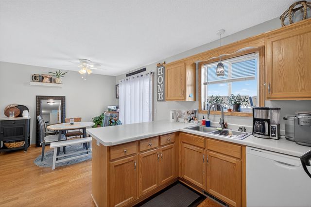 742 Baylee Place SW, Pine Island, MN 55963