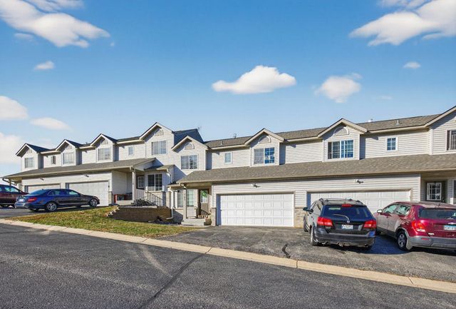 742 Baylee Place SW, Pine Island, MN 55963