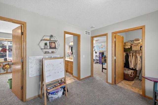 742 Baylee Place SW, Pine Island, MN 55963