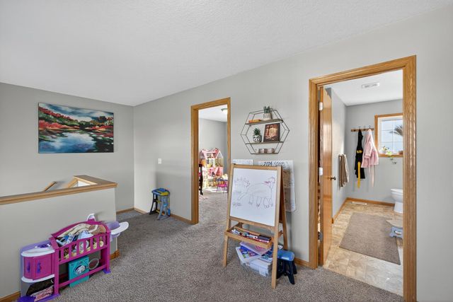 742 Baylee Place SW, Pine Island, MN 55963