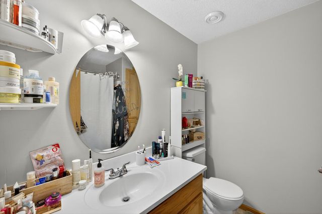 742 Baylee Place SW, Pine Island, MN 55963