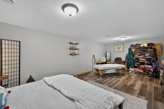 742 Baylee Place SW, Pine Island, MN 55963