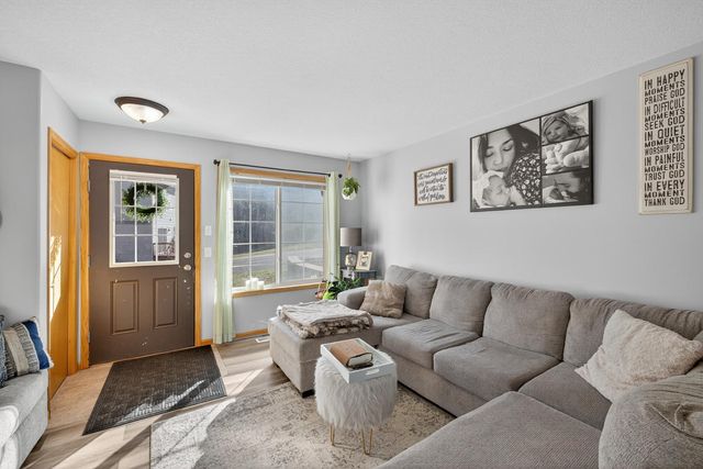 742 Baylee Place SW, Pine Island, MN 55963