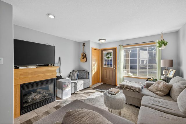 742 Baylee Place SW, Pine Island, MN 55963