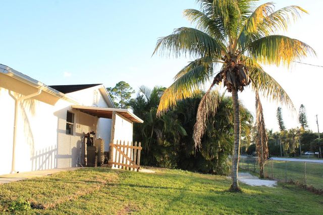 11988 49th Street N, Royal Palm Beach, FL 33411