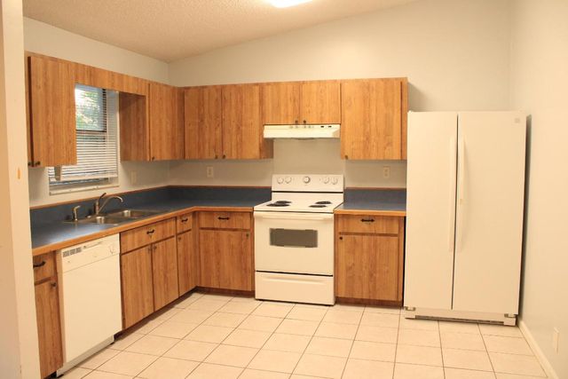 11988 49th Street N, Royal Palm Beach, FL 33411