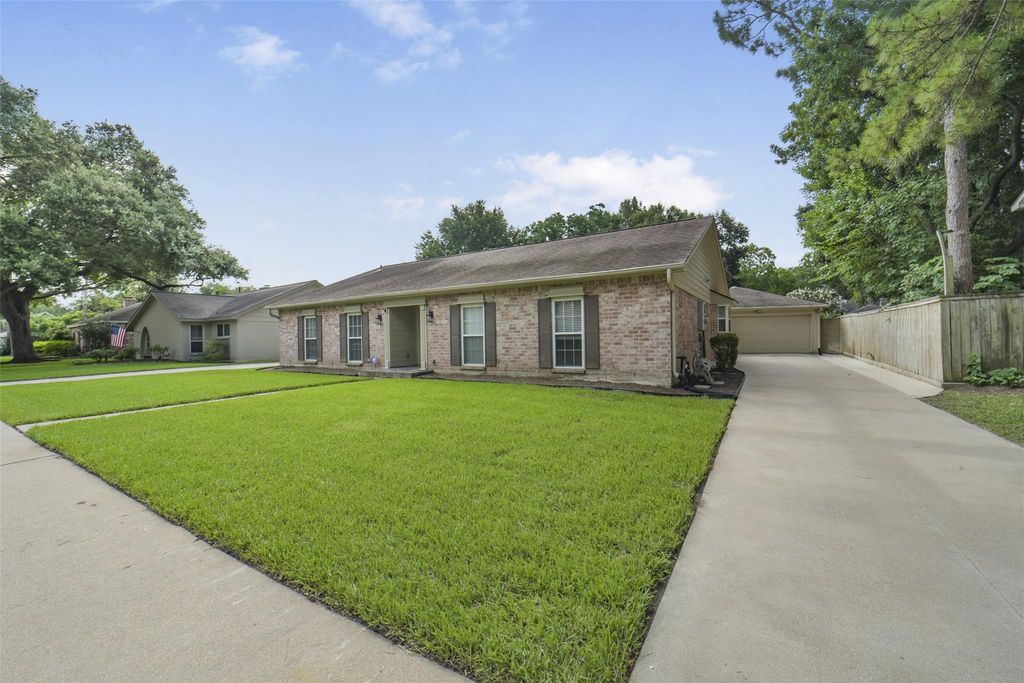 12411 Attlee Drive, Houston, TX 77077