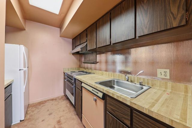 1177 California Street 522, San Francisco, CA 94108