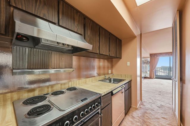 1177 California Street 522, San Francisco, CA 94108