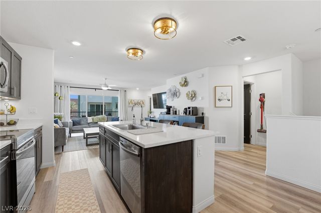 6847 Truffle Gray Street, Las Vegas, NV 89148