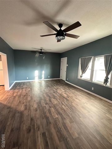 318 Kendall Street, Sikeston, MO 63801