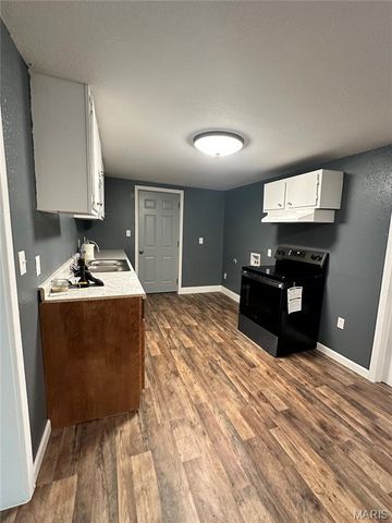 318 Kendall Street, Sikeston, MO 63801