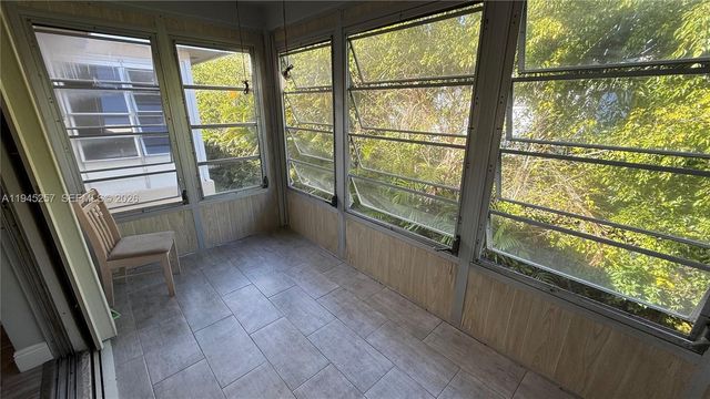 2115 NE 42nd Ct 206N, Lighthouse Point, FL 33064