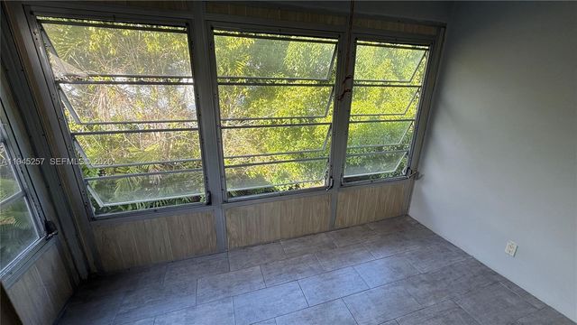 2115 NE 42nd Ct 206N, Lighthouse Point, FL 33064