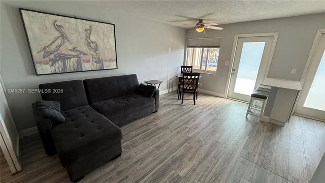 2115 NE 42nd Ct 206N, Lighthouse Point, FL 33064