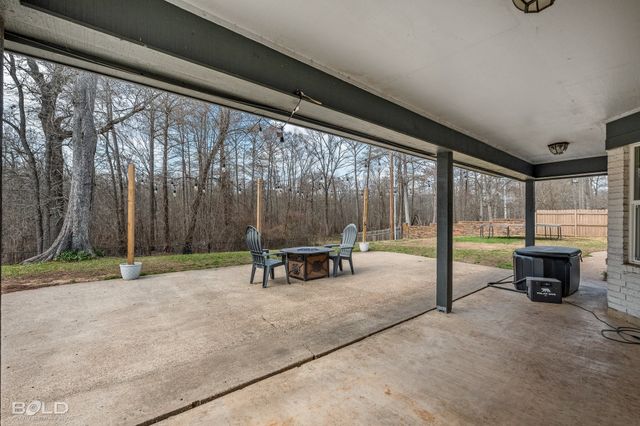 2207 Landau Lane, Bossier City, LA 71111