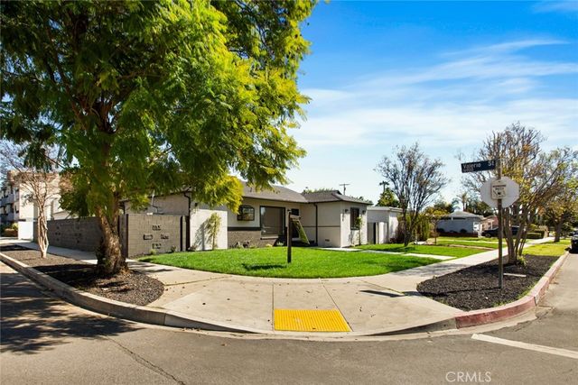 7358 Paso Robles ave, Lake Balboa, CA 91406