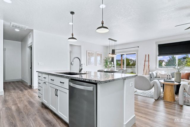 6399 E Payson Dr, Nampa, ID 83687