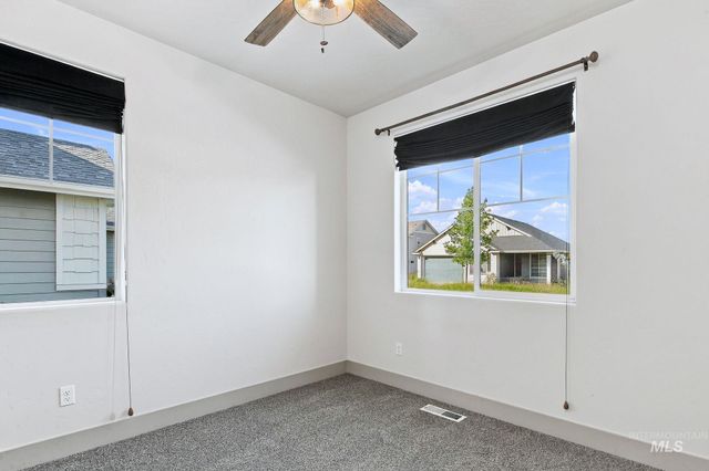 6399 E Payson Dr, Nampa, ID 83687