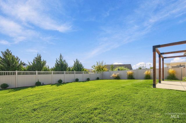 6399 E Payson Dr, Nampa, ID 83687