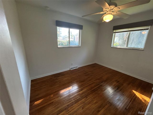 11511 Big Lake Road, Springfield Charter Township, MI 48350