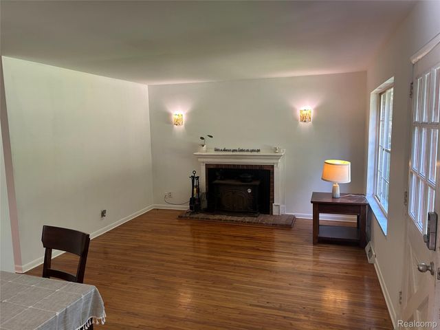 11511 Big Lake Road, Springfield Charter Township, MI 48350