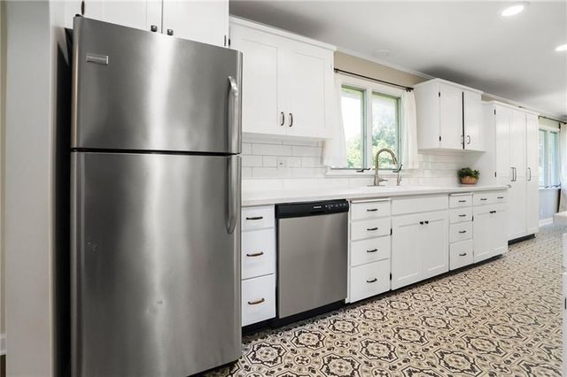 3210 Steele Road, Kansas City, KS 66106