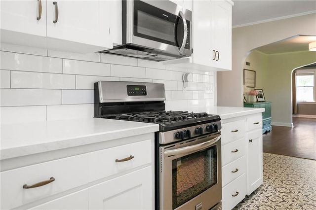 3210 Steele Road, Kansas City, KS 66106