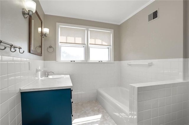 3210 Steele Road, Kansas City, KS 66106