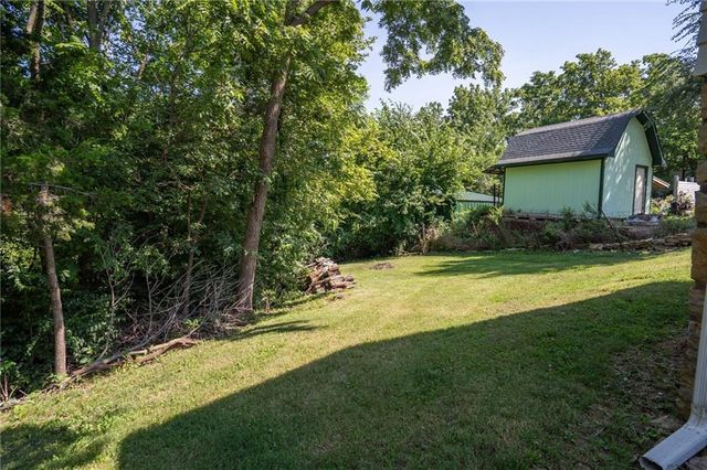 3210 Steele Road, Kansas City, KS 66106