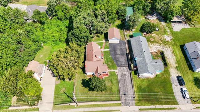 3210 Steele Road, Kansas City, KS 66106