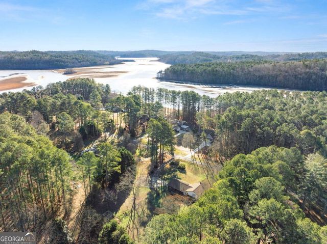588 Estatohe Circle, Toccoa, GA 30577
