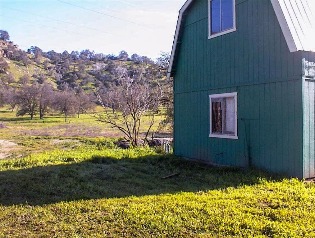 Image 28 of property listing at 37702 Squaw Valley Road, Yokuts Valley, CA 93675