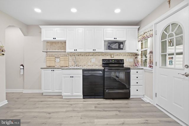1422 GREENWAY RD, Swarthmore, PA 19081