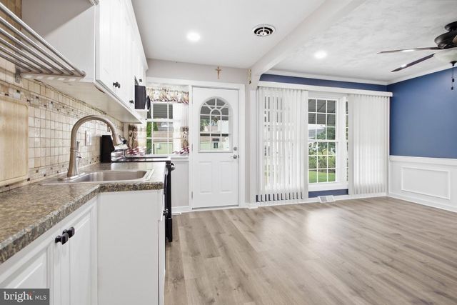 1422 GREENWAY RD, Swarthmore, PA 19081