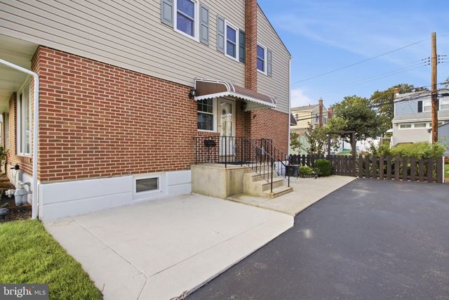 1422 GREENWAY RD, Swarthmore, PA 19081