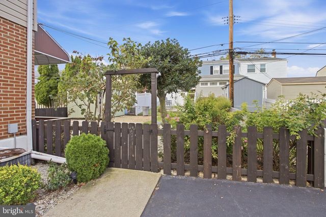 1422 GREENWAY RD, Swarthmore, PA 19081