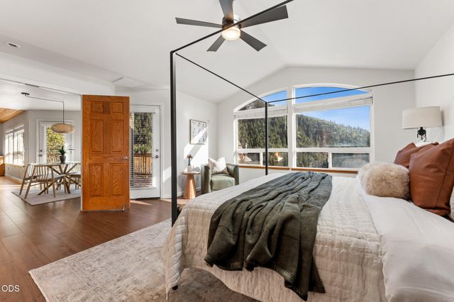 1144 Colonial Drive, Grants Pass, OR 97526