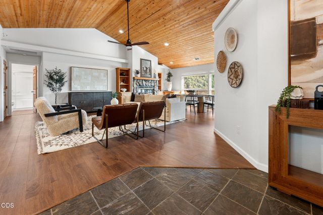 1144 Colonial Drive, Grants Pass, OR 97526