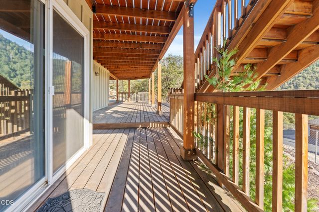 1144 Colonial Drive, Grants Pass, OR 97526