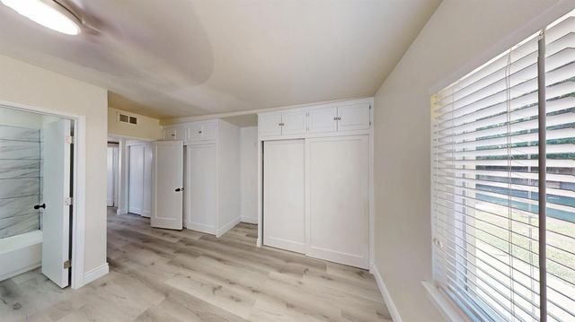 3015 N Adoline Avenue, Fresno, CA 93705