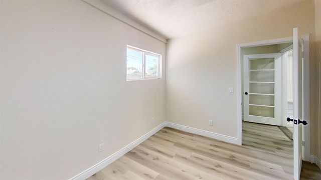3015 N Adoline Avenue, Fresno, CA 93705