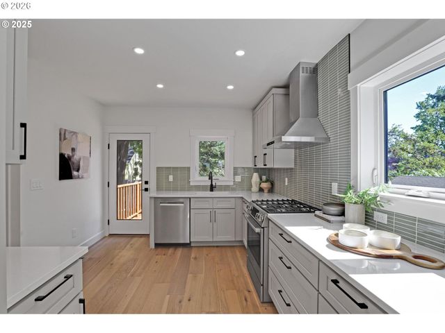 4750 N KERBY Ave, Portland, OR 97217