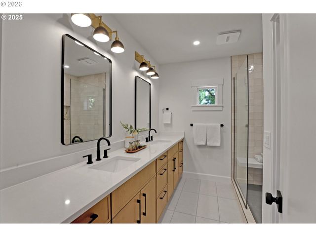 4750 N KERBY Ave, Portland, OR 97217