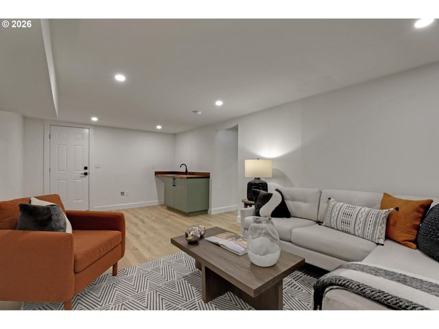 4750 N KERBY Ave, Portland, OR 97217
