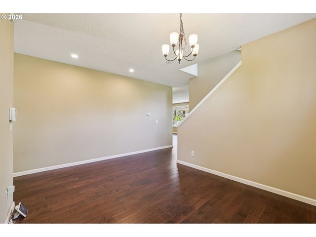 2117 Se COCHRAN Dr, Gresham, OR 97080