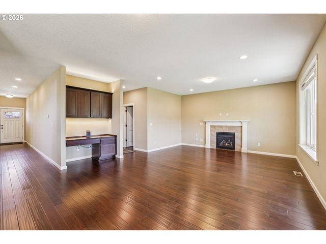 2117 Se COCHRAN Dr, Gresham, OR 97080