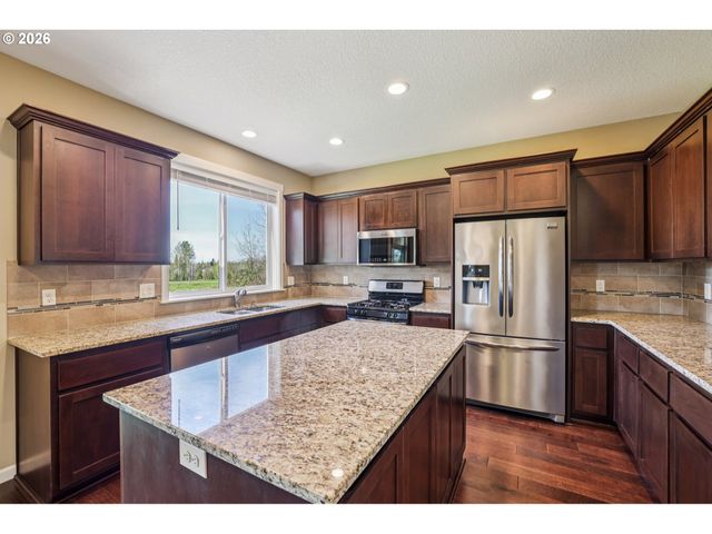 2117 Se COCHRAN Dr, Gresham, OR 97080